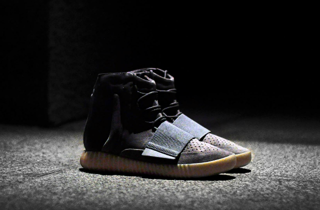 yeezy boost 750 black limited