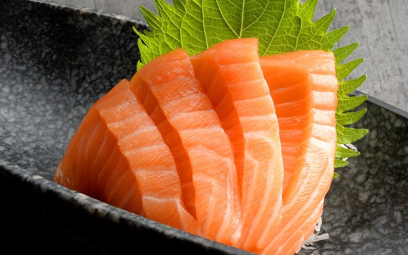 1-For-1 Salmon Sashimi Plate