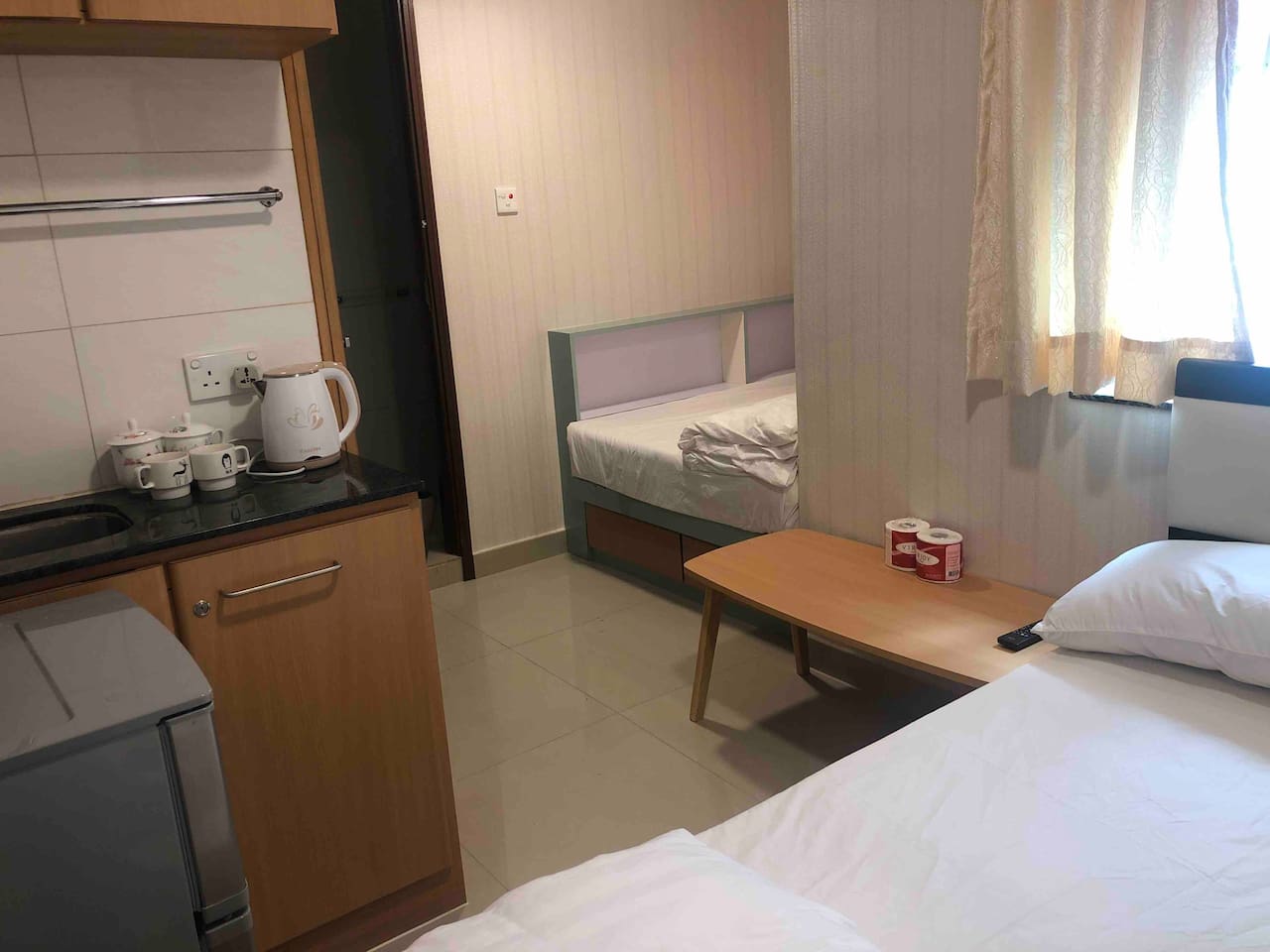 Flat for four guests close to Eaton HK Hotel