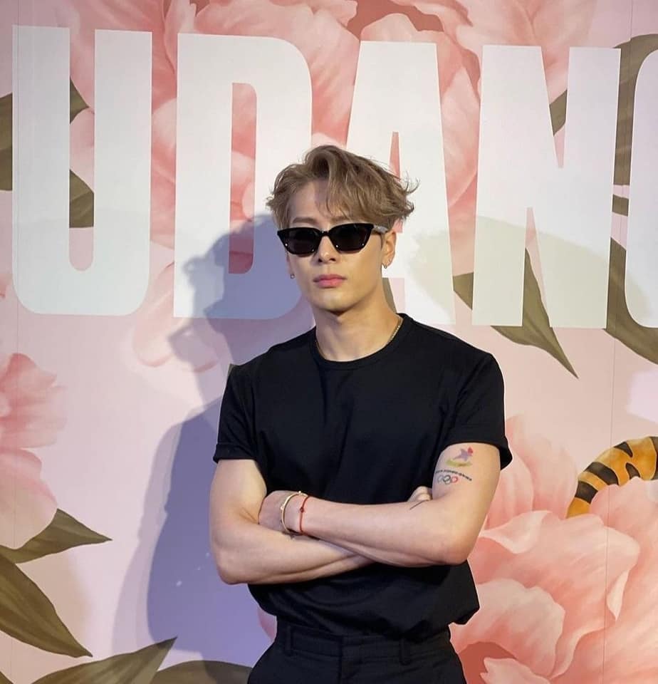 Jackson Wang & TEAM WANG Arrive in Singapore | MoneyDigest.sg