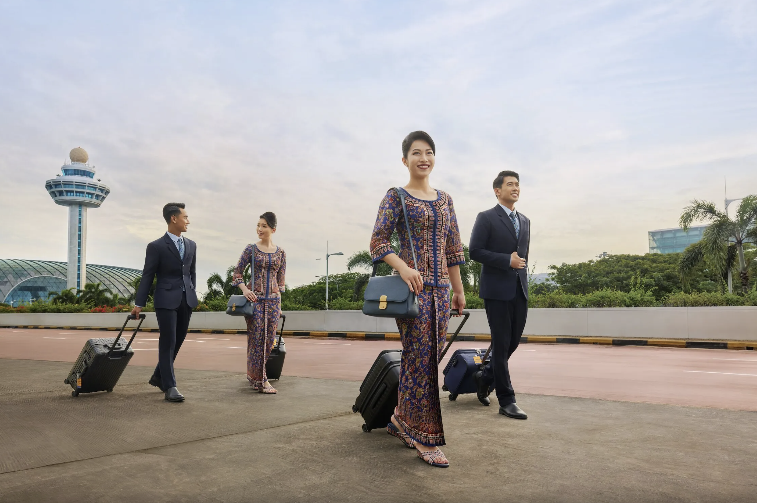 singapore airlines staff