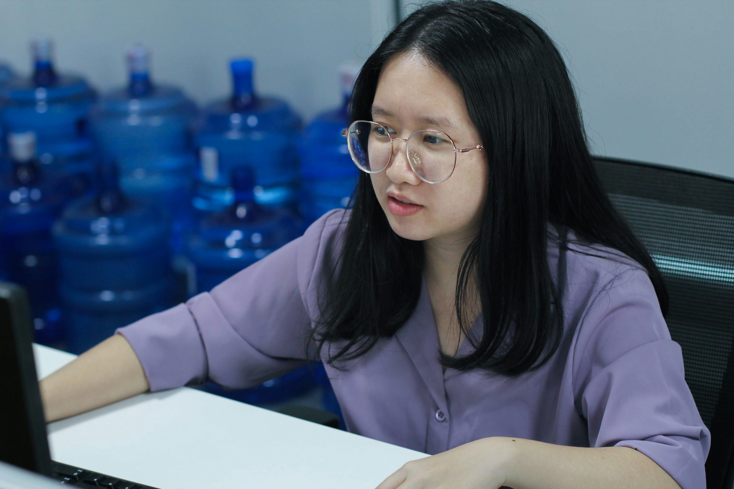 woman working on her laptop